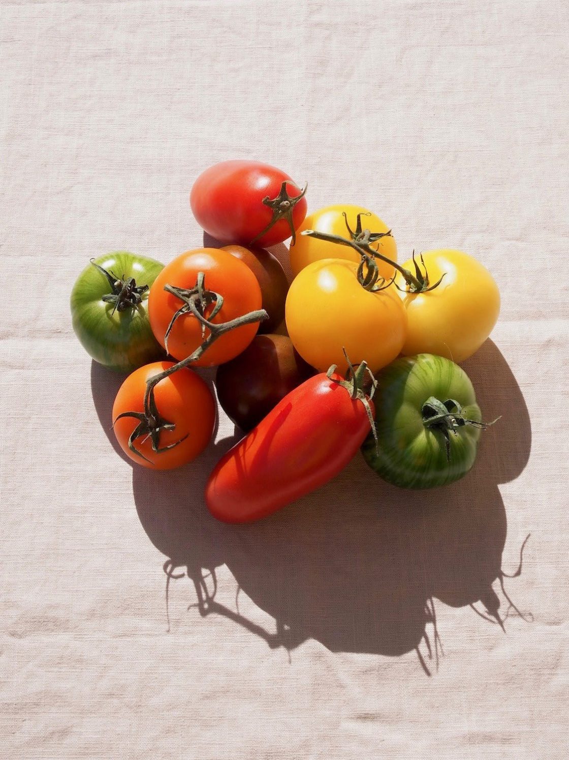 Rezept: Bunter Tomatensalat - ABOUT FUEL