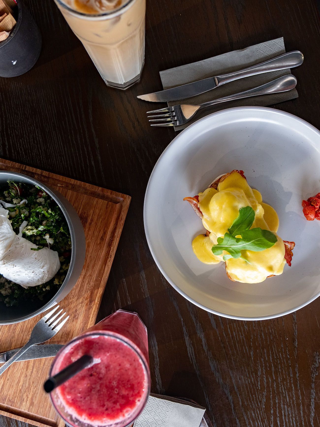 Frühstücks - und Brunch Guide für Kapstadt, Dapper, Eggs Benedict, Smoothie, Breakfast Bowl