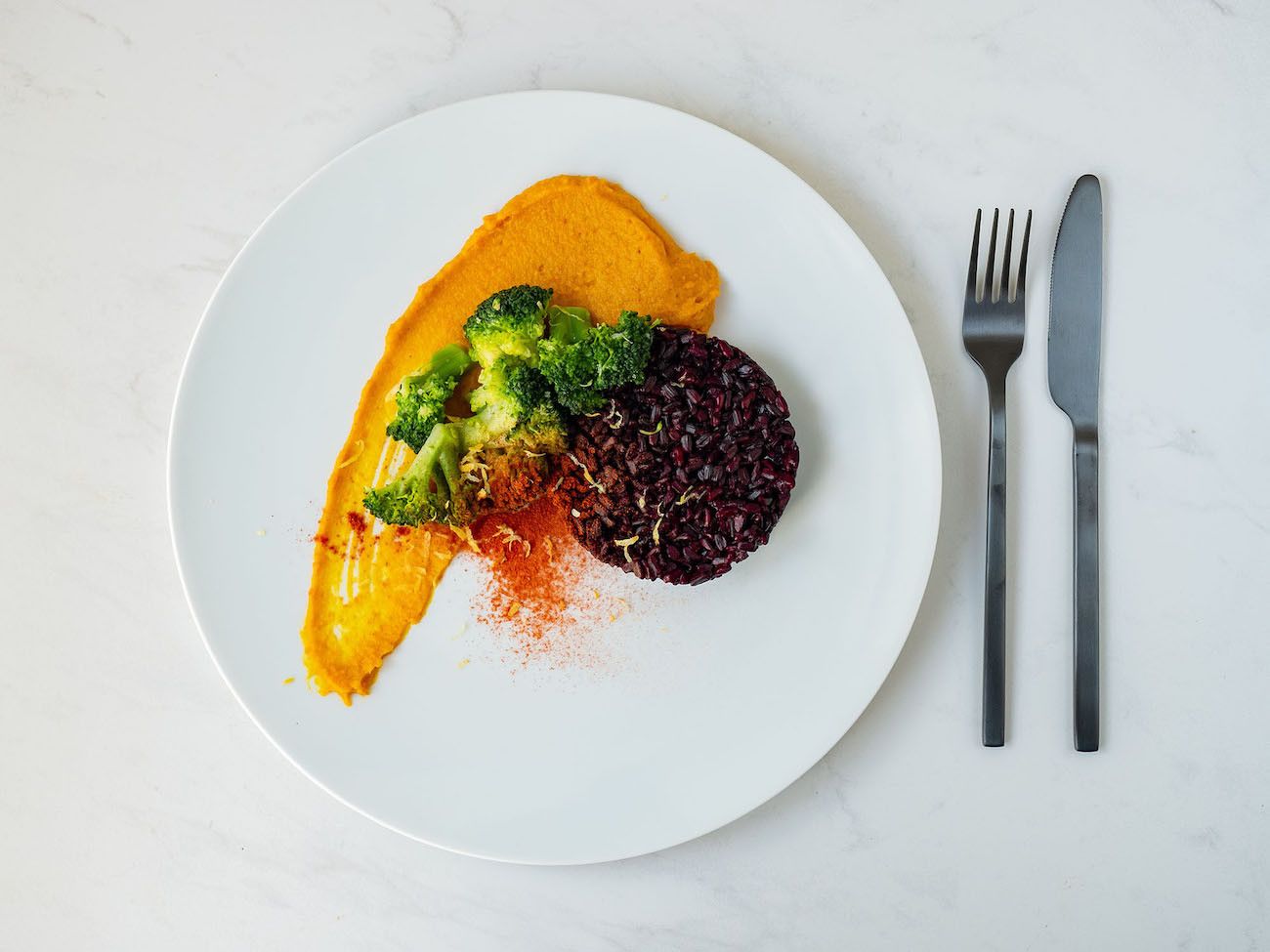 Foodblog, Rezept Kürbis Curry Püree mit zitronen Brokkoli und schwarzem Reis, Zitronenschale, Paprikapulver_1
