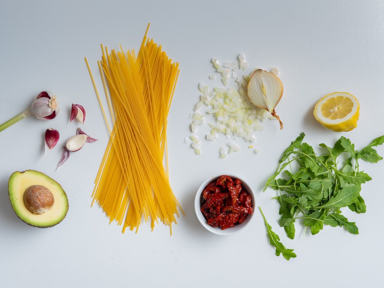 Foodblog, Rezept Spaghetti mit Avocado-Rucola-Pesto und getrockenten Tomaten, Zutaten