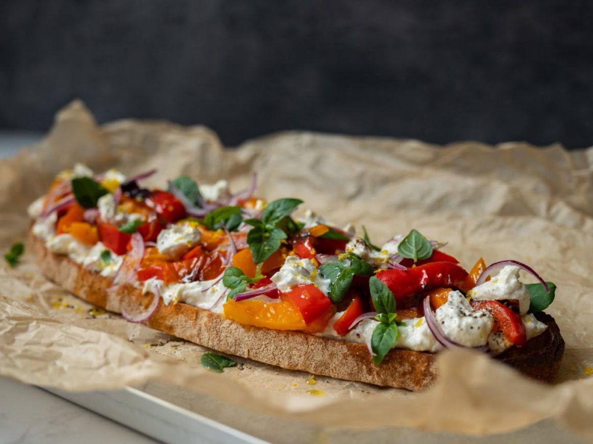 Rezept: Sandwich mit Zitronenricotta und gegrillter Paprika - ABOUT FUEL