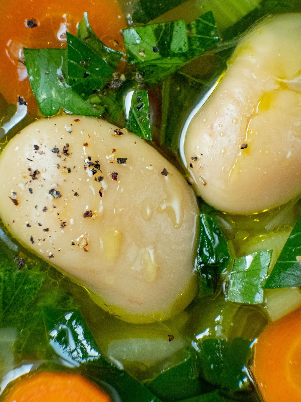 Rezept: Riesenbohnensuppe mit Gemüse und Röstbrot - ABOUT FUEL