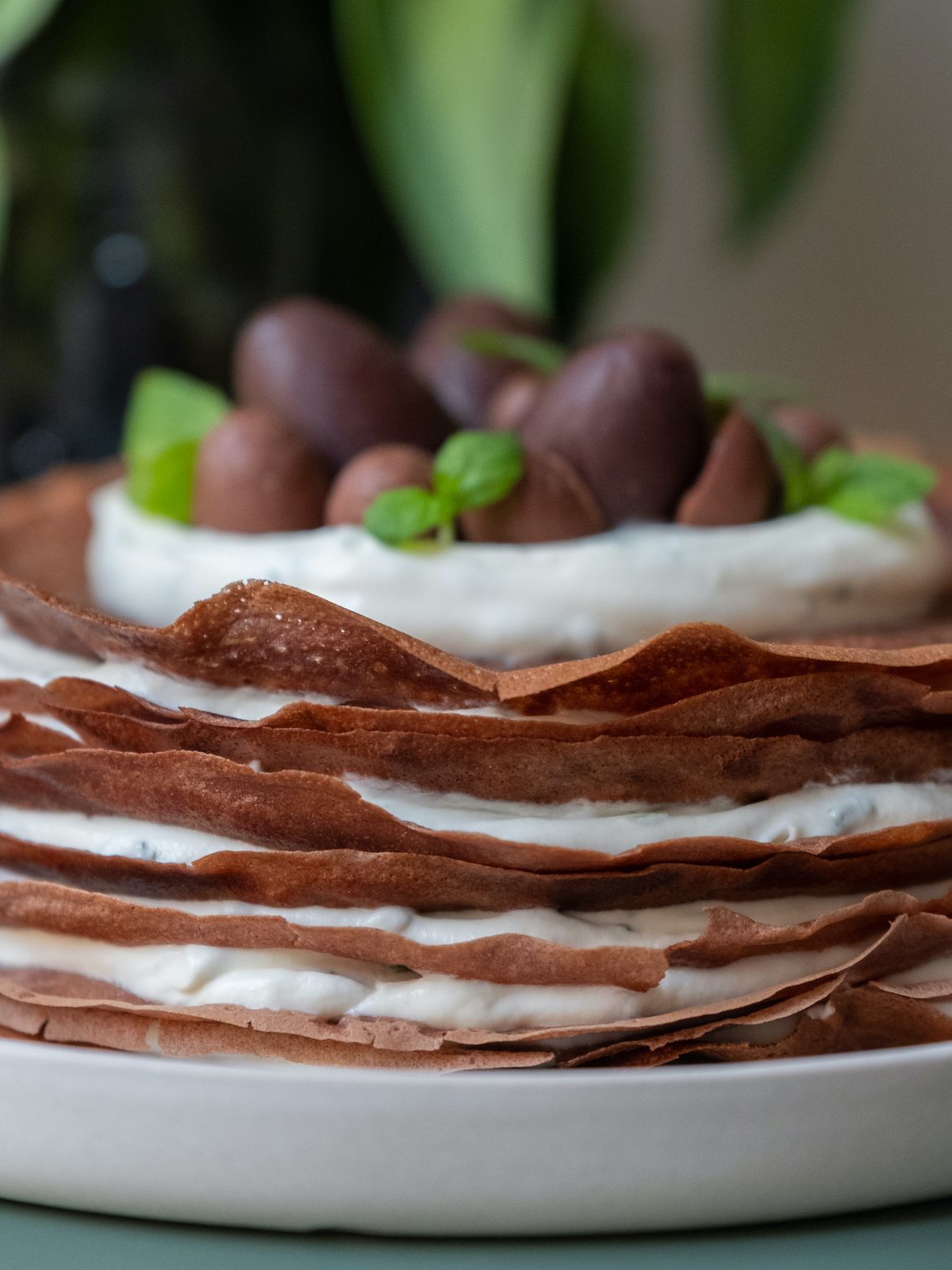 About Fuel, Schokoladen Crêpe-Torte , Minze, Schokoeier, Ostern