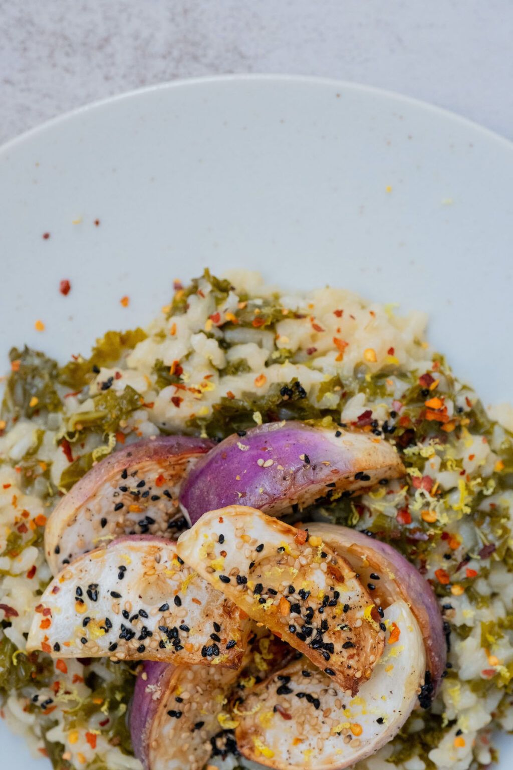 Grünkohl-Zitronenrisotto mit gebratenen Navette Rübchen - ABOUT FUEL Grünkohl-Zitronenrisotto mit gebratenen Navette Rübchen - ABOUT FUEL